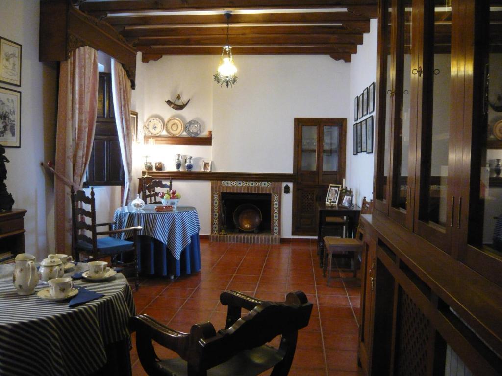 Hospederia Casa De La Torre Guest House El Toboso Luaran gambar